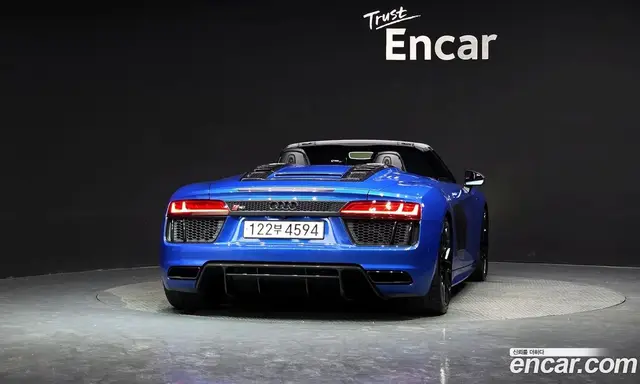 Audi R8 2017 5.2 автомат (гидро), миниатюра 4