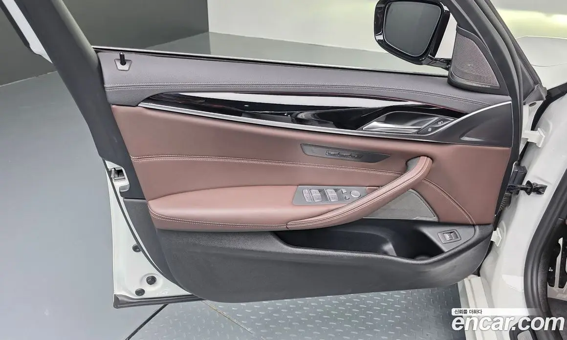 BMW 5 серия 2022 2.0 автомат (гидро), фото 14
