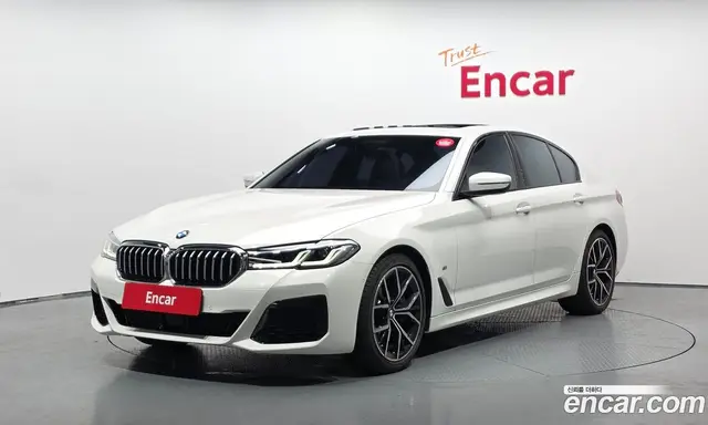 BMW 5 серия, 2023, 27 899 км