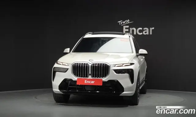 BMW X7 2023 3.0 автомат (гидро), миниатюра 2