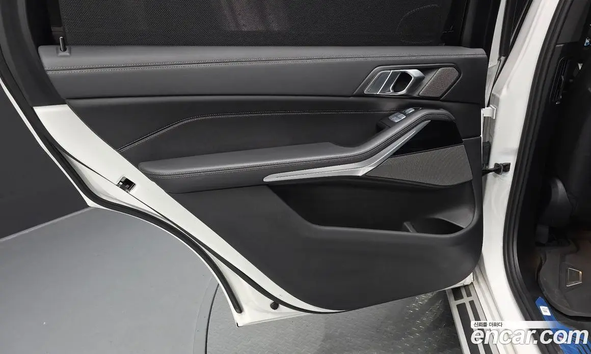 BMW X7 2023 3.0 автомат (гидро), фото 14