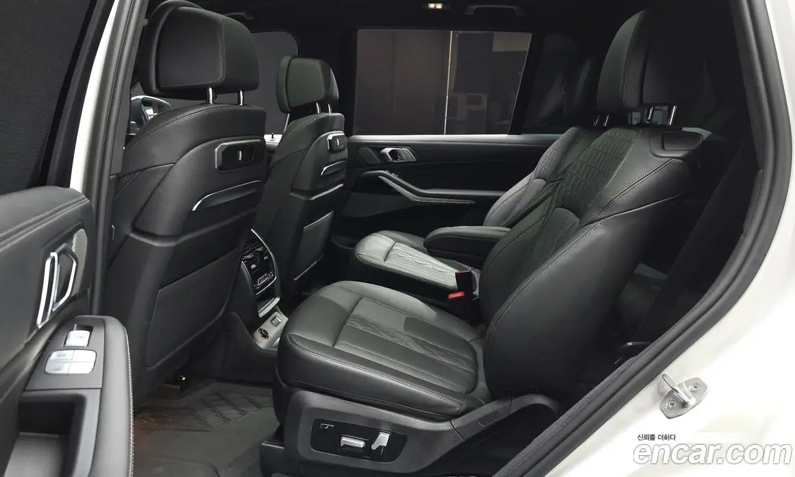 BMW X7 2023 3.0 автомат (гидро), фото 15