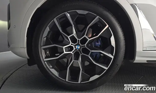 BMW X7 2023 3.0 автомат (гидро), миниатюра 4