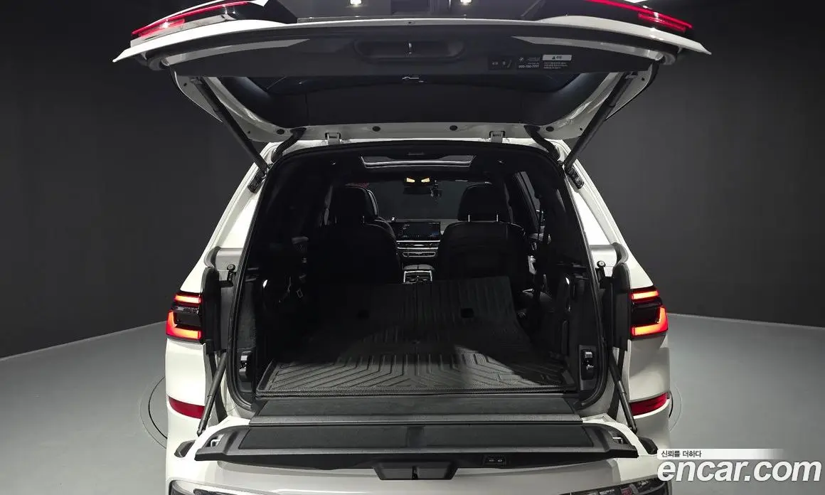 BMW X7 2023 3.0 автомат (гидро), фото 35