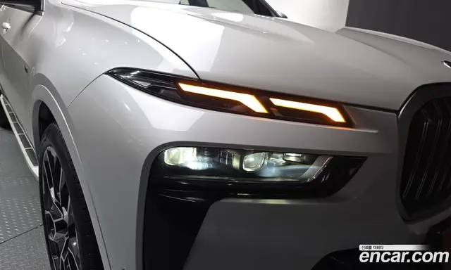 BMW X7 2023 3.0 автомат (гидро), миниатюра 7