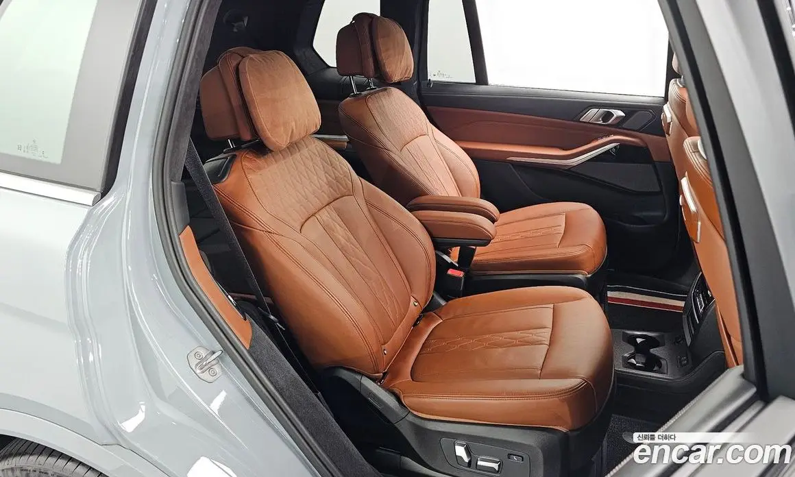 BMW X7 2024 3.0 автомат (гидро), фото 17