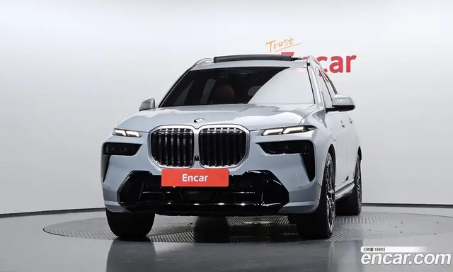 BMW X7 2024 3.0 автомат (гидро), миниатюра 3
