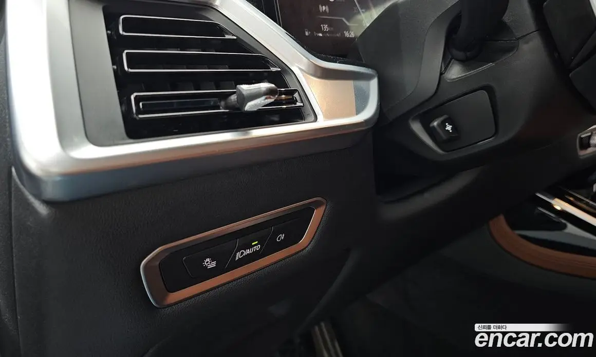 BMW X7 2024 3.0 автомат (гидро), фото 28