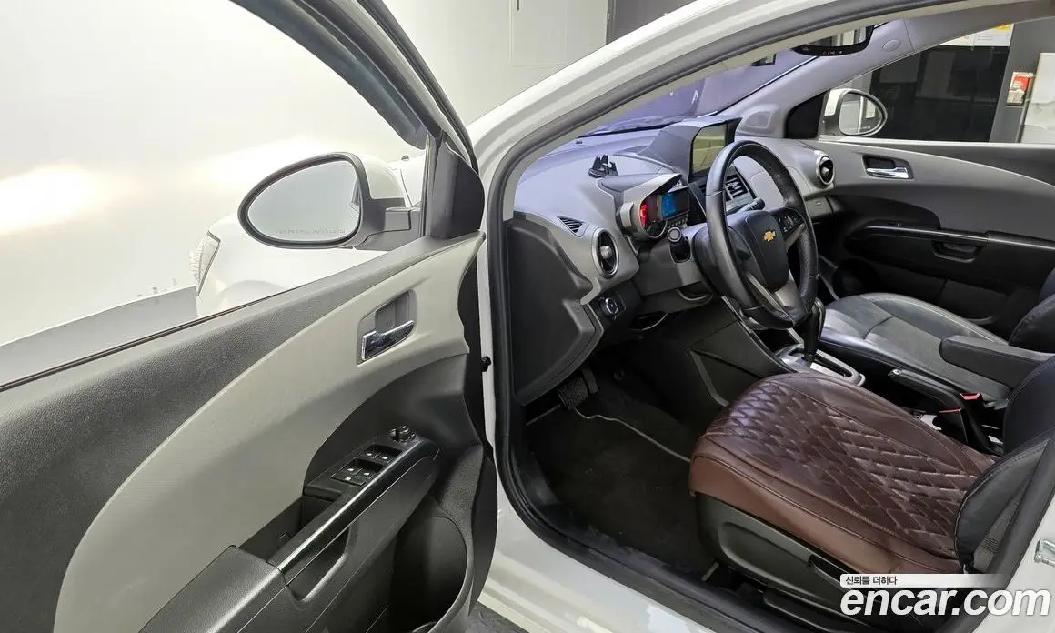 Chevrolet Aveo 2013 1.6 автомат (гидро), фото 11