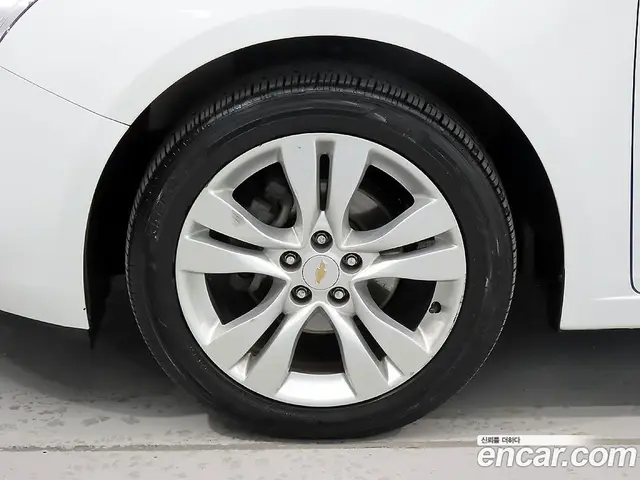 Chevrolet Cruze 2015 1.8 автомат (гидро), миниатюра 5