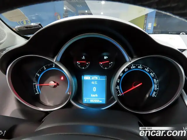 Chevrolet Cruze 2015 1.8 автомат (гидро), миниатюра 8