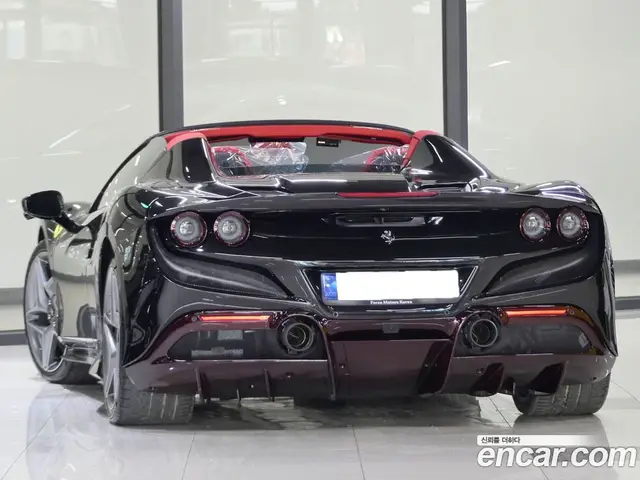 Ferrari F8 2021 3.9 автомат (гидро), миниатюра 3