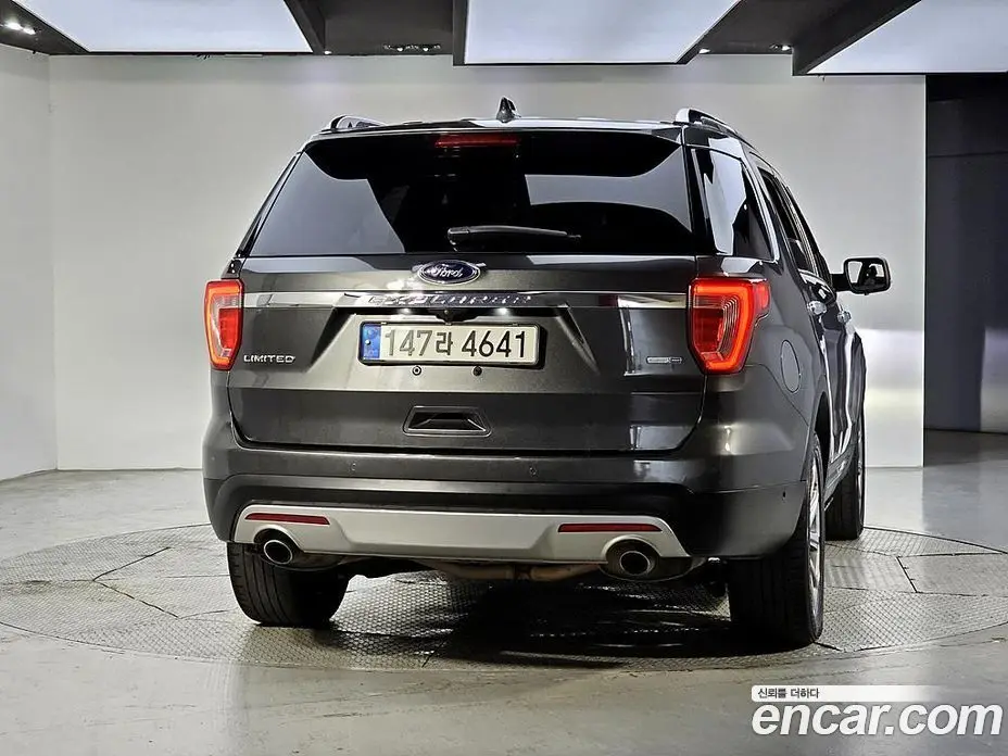Ford Explorer 2017 2.3 автомат (гидро), фото 4