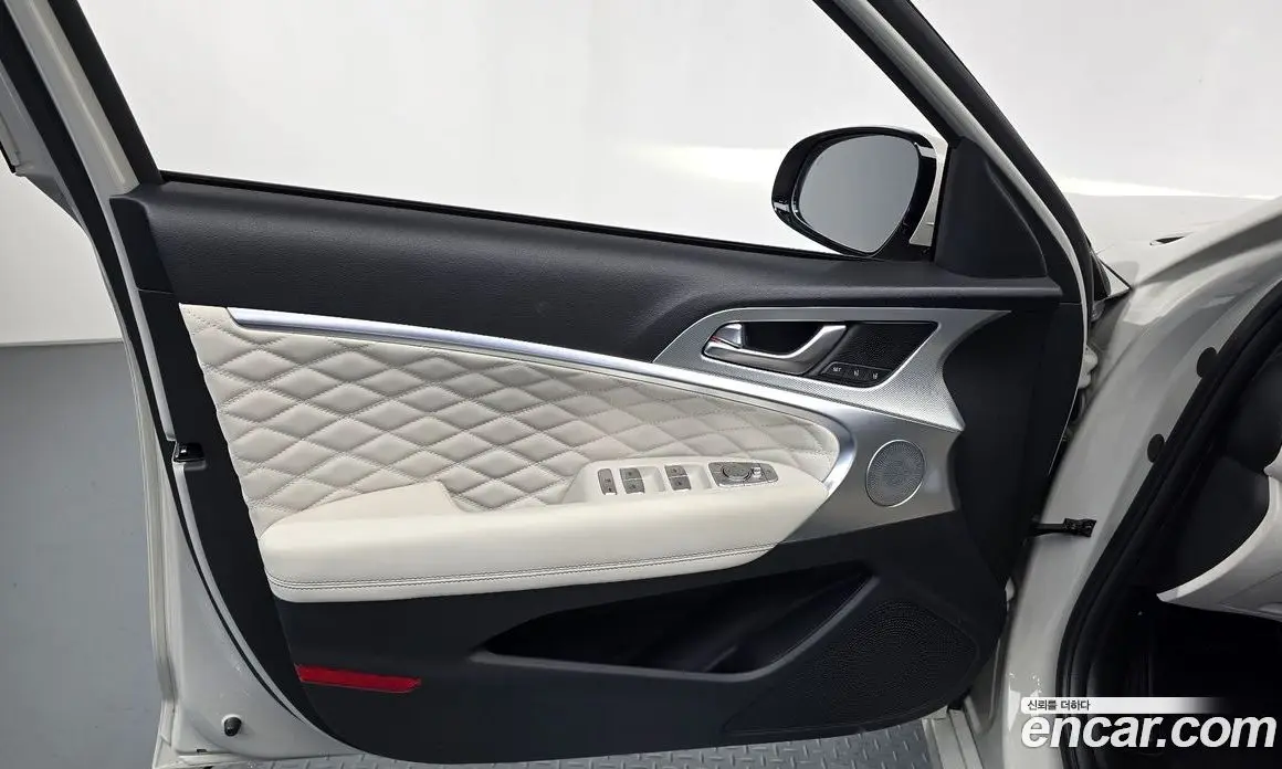 Genesis G70 2024 2.5 автомат (гидро), фото 14