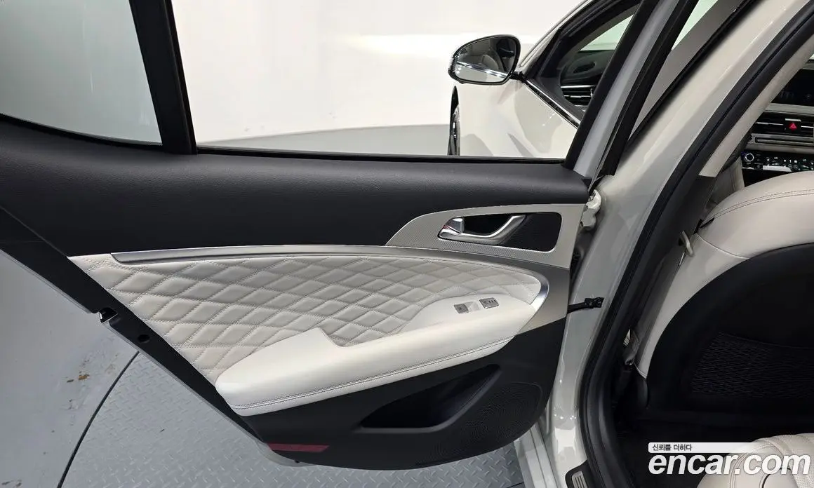 Genesis G70 2024 2.5 автомат (гидро), фото 15