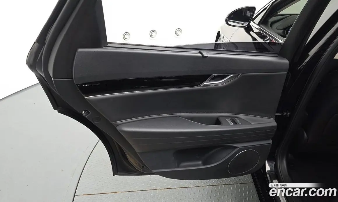 Genesis G80 2023 2.5 автомат (гидро), фото 15