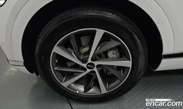 Genesis GV80 2024 2.5 автомат (гидро), миниатюра 5