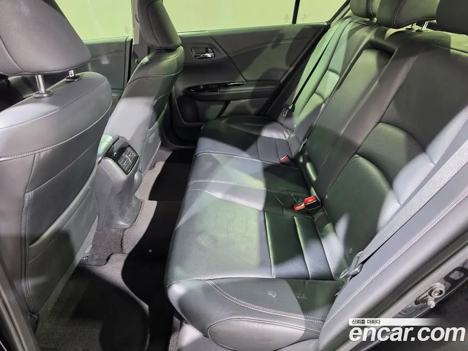 Honda Accord 2017 2.4 автомат (гидро), фото 13