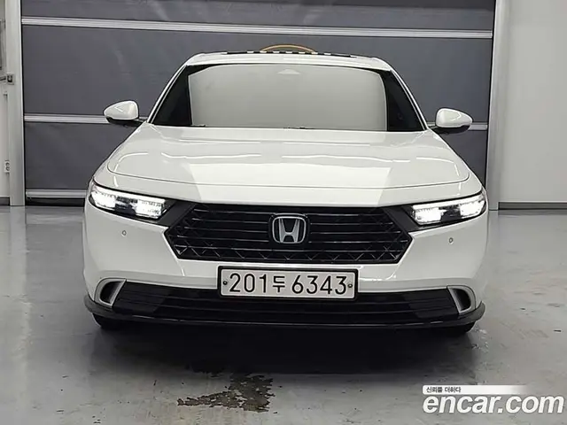 Honda Accord 2023 2.0 автомат (гидро), миниатюра 2