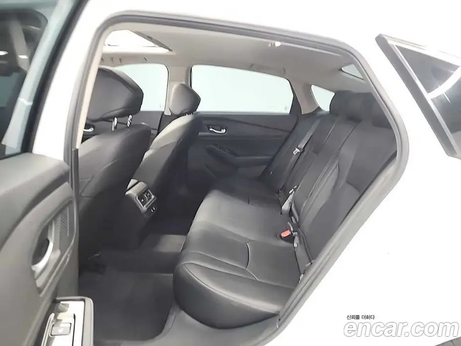 Honda Accord 2023 2.0 автомат (гидро), фото 12