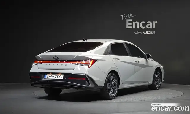 Hyundai Avante 2023 1.6 автомат (гидро), миниатюра 2