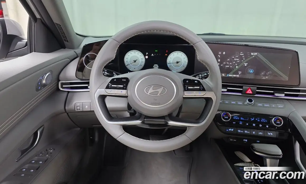 Hyundai Avante 2023 1.6 автомат (гидро), фото 13