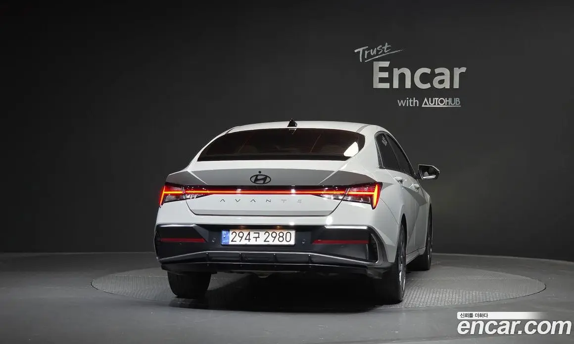 Hyundai Avante 2023 1.6 автомат (гидро), фото 4