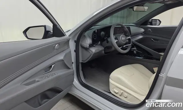 Hyundai Avante 2023 1.6 автомат (гидро), миниатюра 10