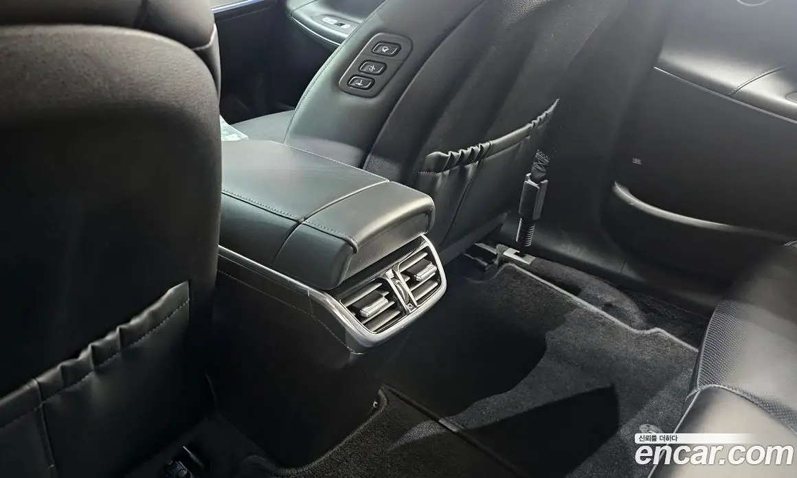 Hyundai Grandeur 2019 3.3 автомат (гидро), фото 28