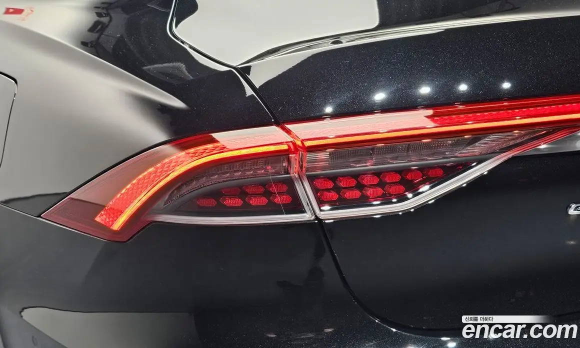 Hyundai Grandeur 2019 3.3 автомат (гидро), фото 9