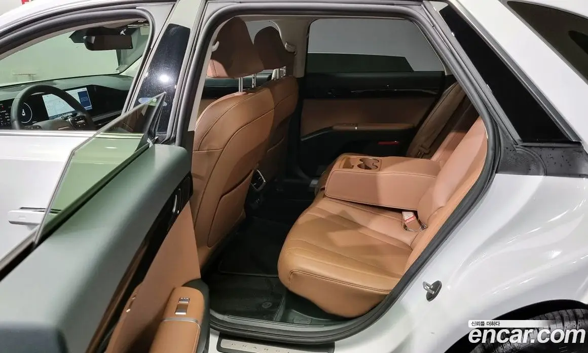Hyundai Grandeur 2023 1.6 автомат (гидро), фото 11