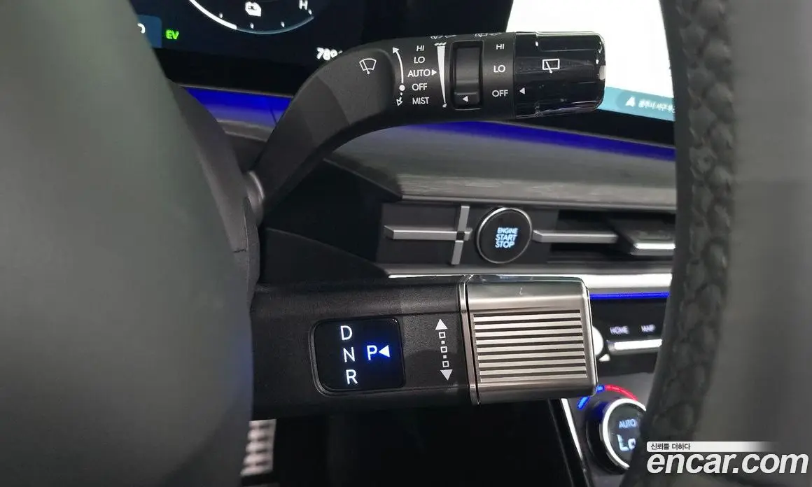 Hyundai Santa Fe 2025 1.6 автомат (гидро), фото 9