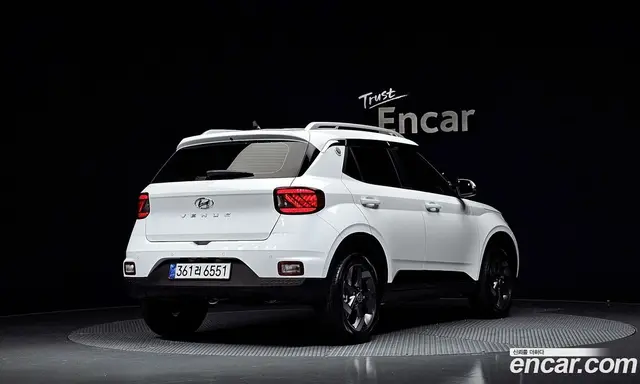 Hyundai Venue 2025 1.6 автомат (гидро), миниатюра 2