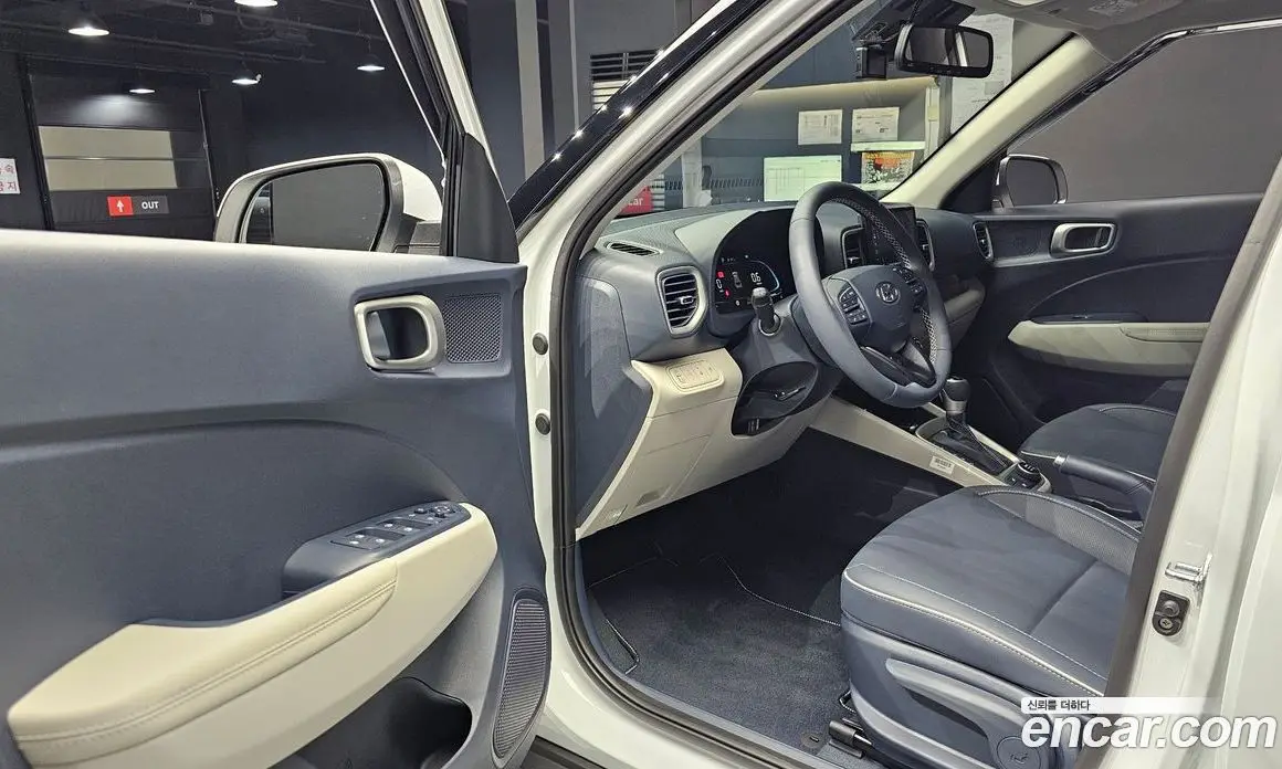 Hyundai Venue 2025 1.6 автомат (гидро), фото 13