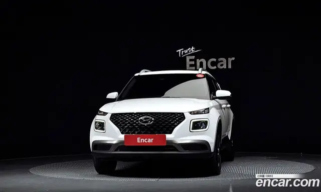 Hyundai Venue 2025 1.6 автомат (гидро), миниатюра 3