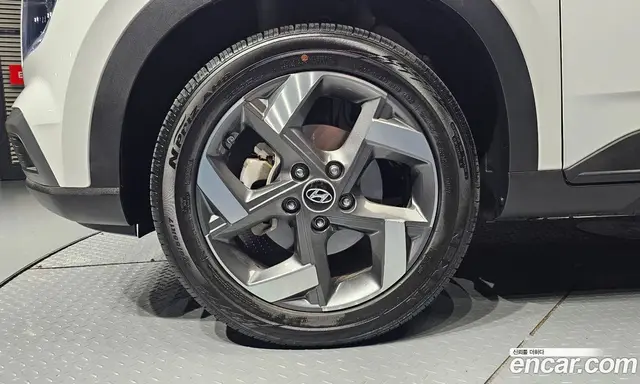 Hyundai Venue 2025 1.6 автомат (гидро), миниатюра 5