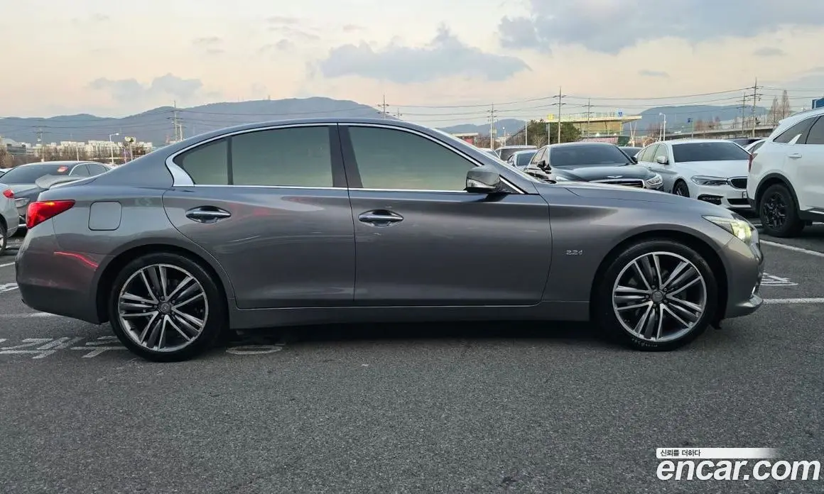 Infiniti Q50 2014 2.1 автомат (гидро), фото 17 Infiniti Q50 2014 2.1 автомат (гидро), фото 17