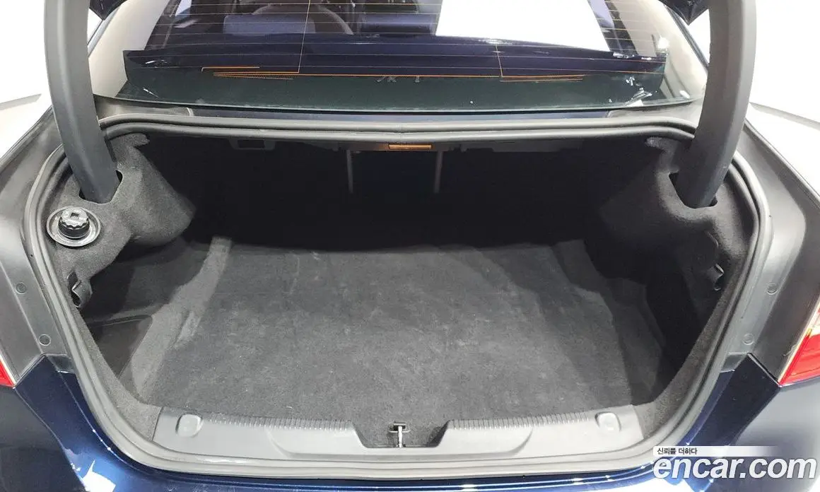 Jaguar XE 2015 2.0 автомат (гидро), фото 19 Jaguar XE 2015 2.0 автомат (гидро), фото 19