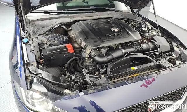 Jaguar XE 2015 2.0 автомат (гидро), миниатюра 6 Jaguar XE 2015 2.0 автомат (гидро), миниатюра 6