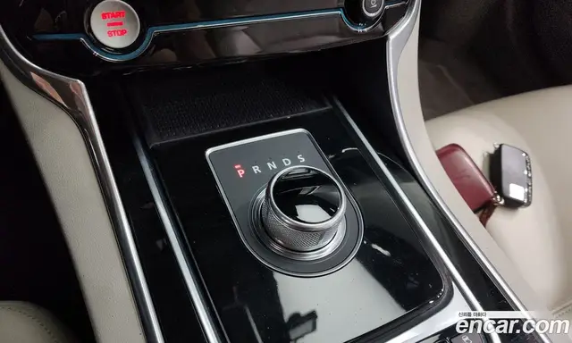 Jaguar XE 2015 2.0 автомат (гидро), миниатюра 9 Jaguar XE 2015 2.0 автомат (гидро), миниатюра 9