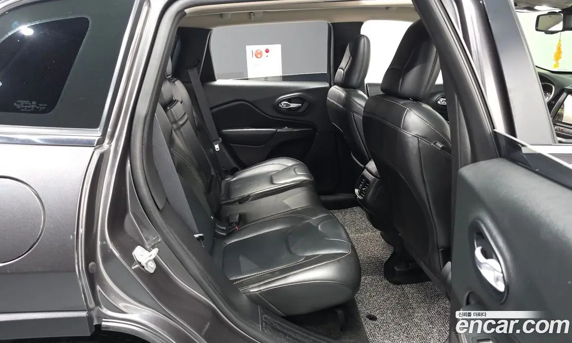 Jeep Cherokee 2015 2.0 автомат (гидро), фото 12