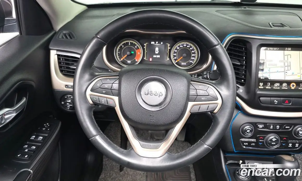 Jeep Cherokee 2015 2.0 автомат (гидро), фото 13