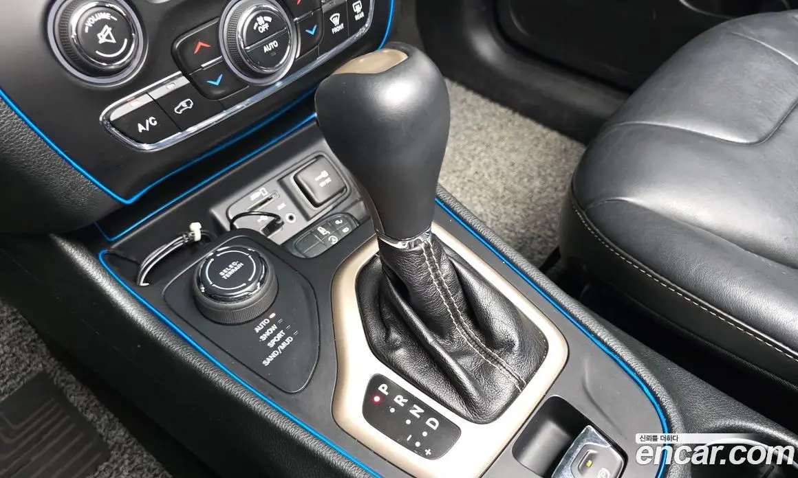 Jeep Cherokee 2015 2.0 автомат (гидро), фото 9