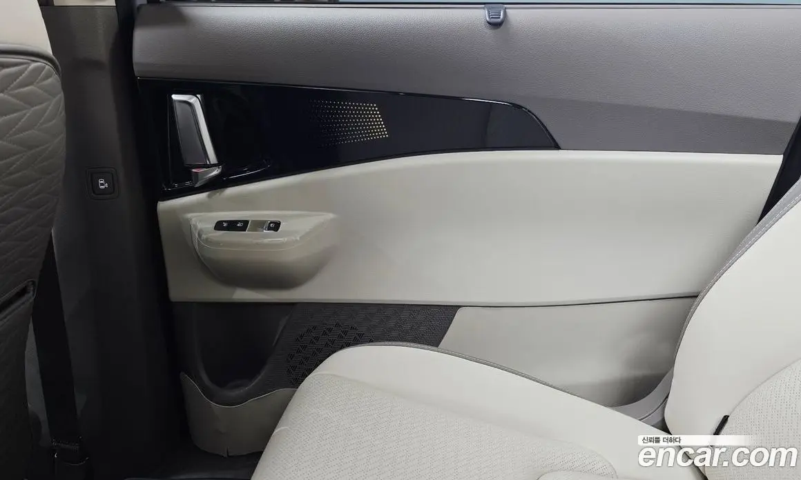 Kia Carnival 2024 1.6 автомат (гидро), фото 15