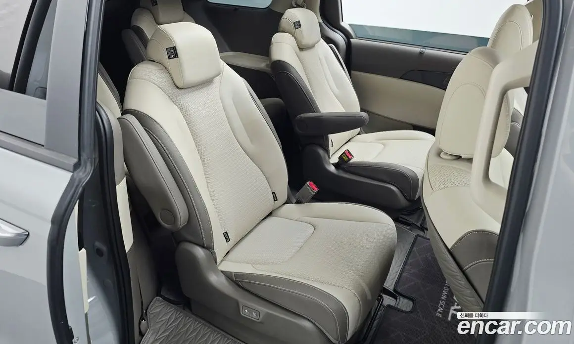 Kia Carnival 2024 1.6 автомат (гидро), фото 16