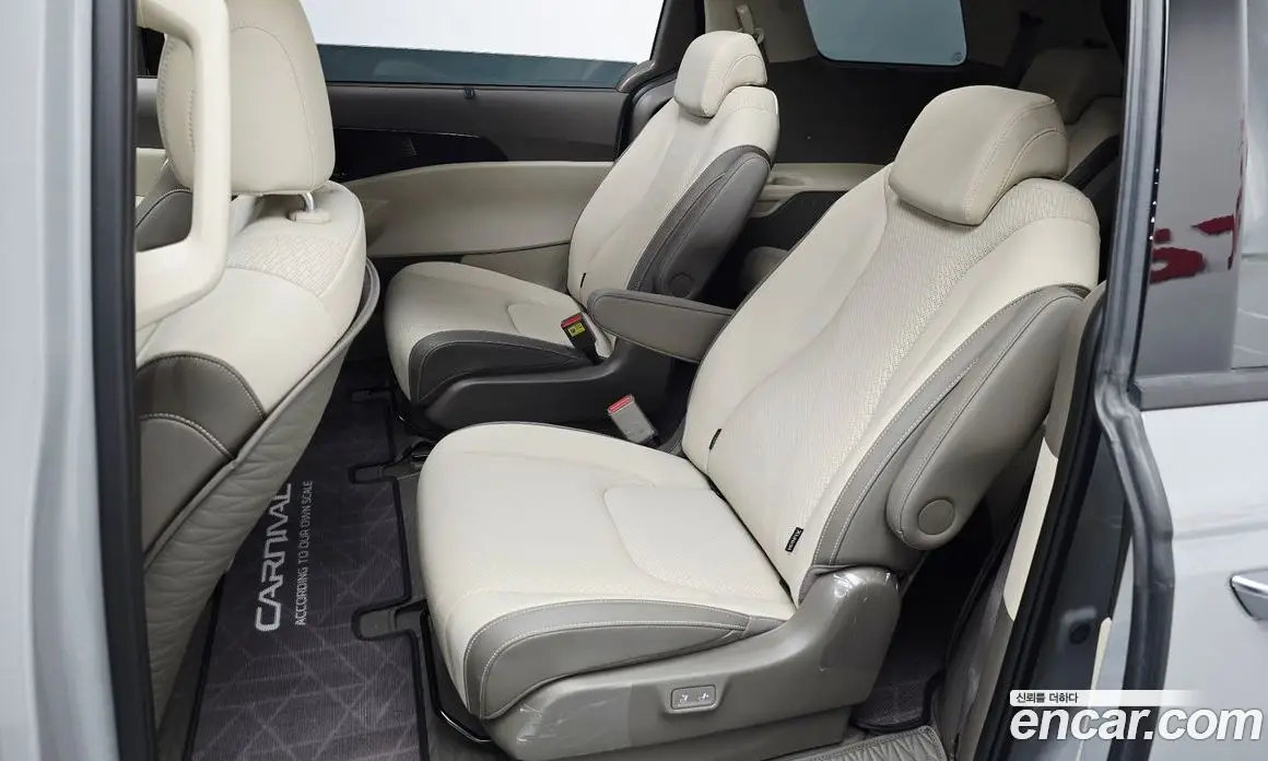 Kia Carnival 2024 1.6 автомат (гидро), фото 17
