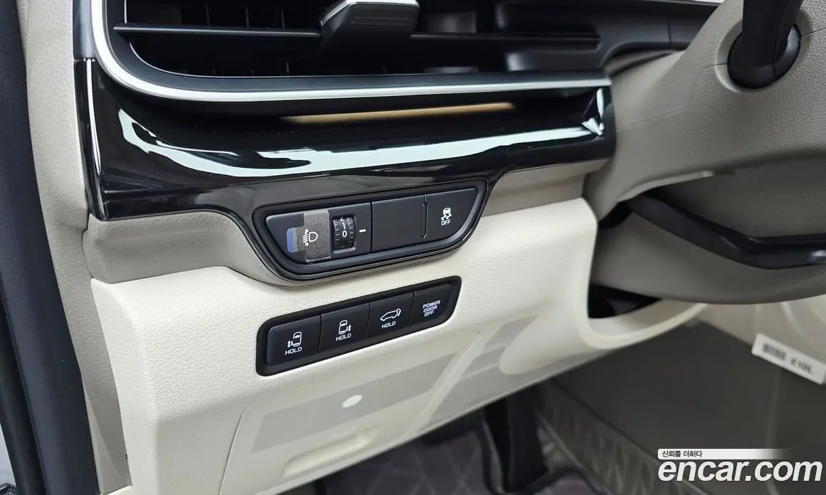 Kia Carnival 2024 1.6 автомат (гидро), фото 27