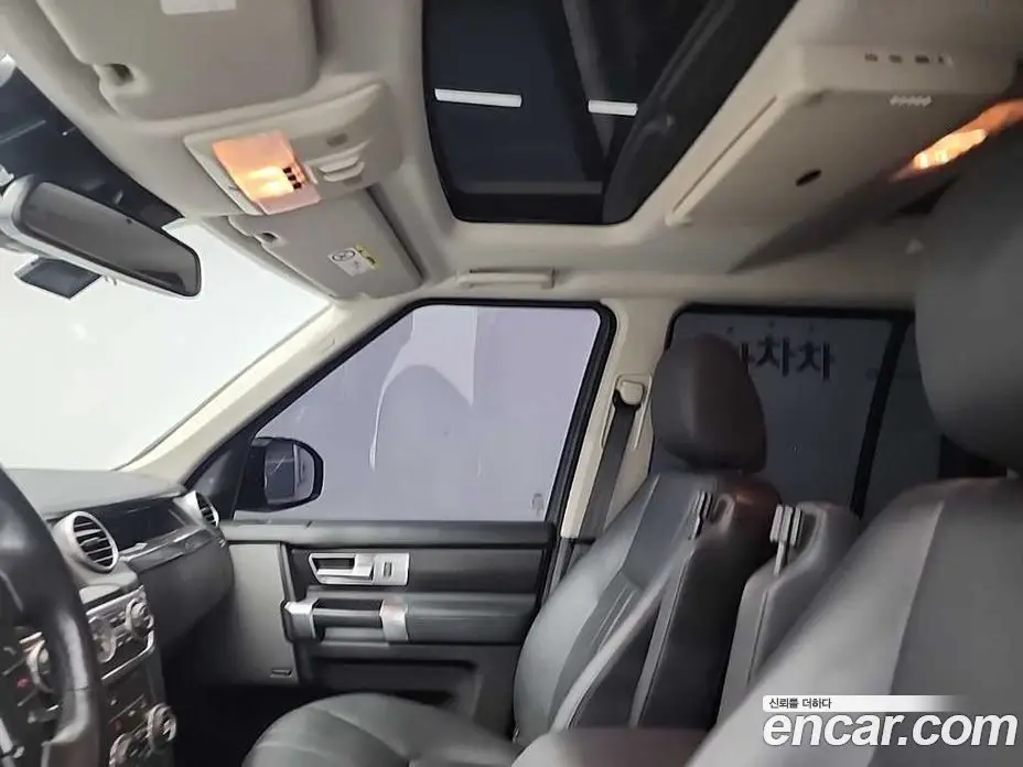 Land Rover Discovery 2015 3.0 автомат (гидро), фото 15