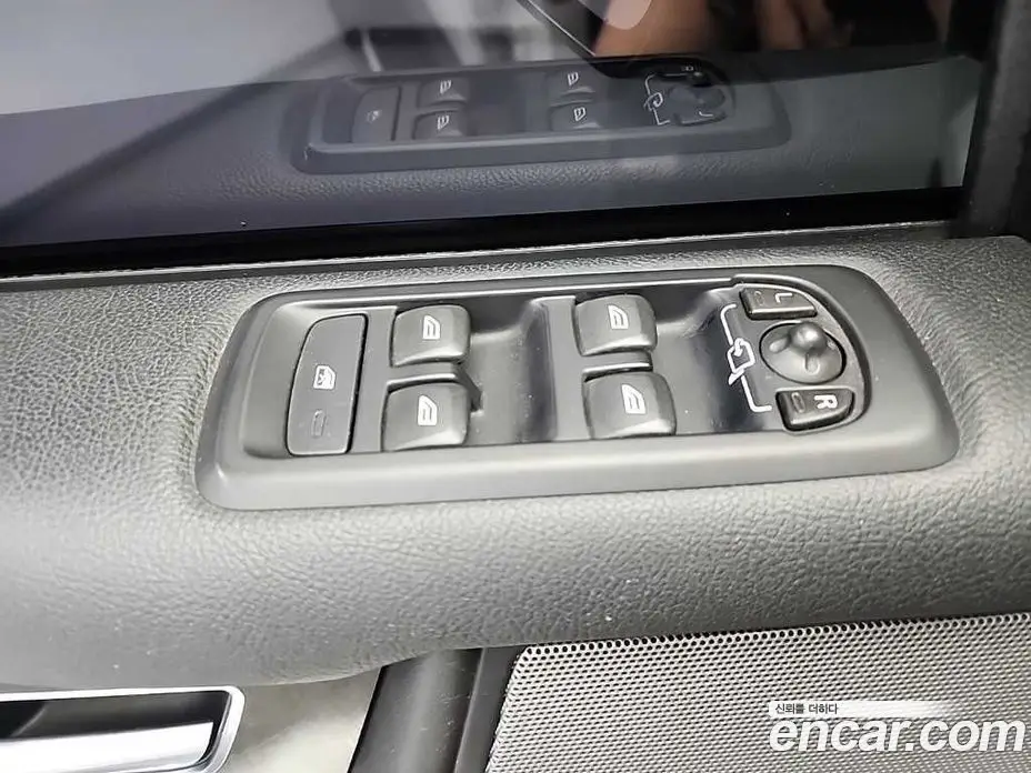 Land Rover Discovery 2015 3.0 автомат (гидро), фото 17