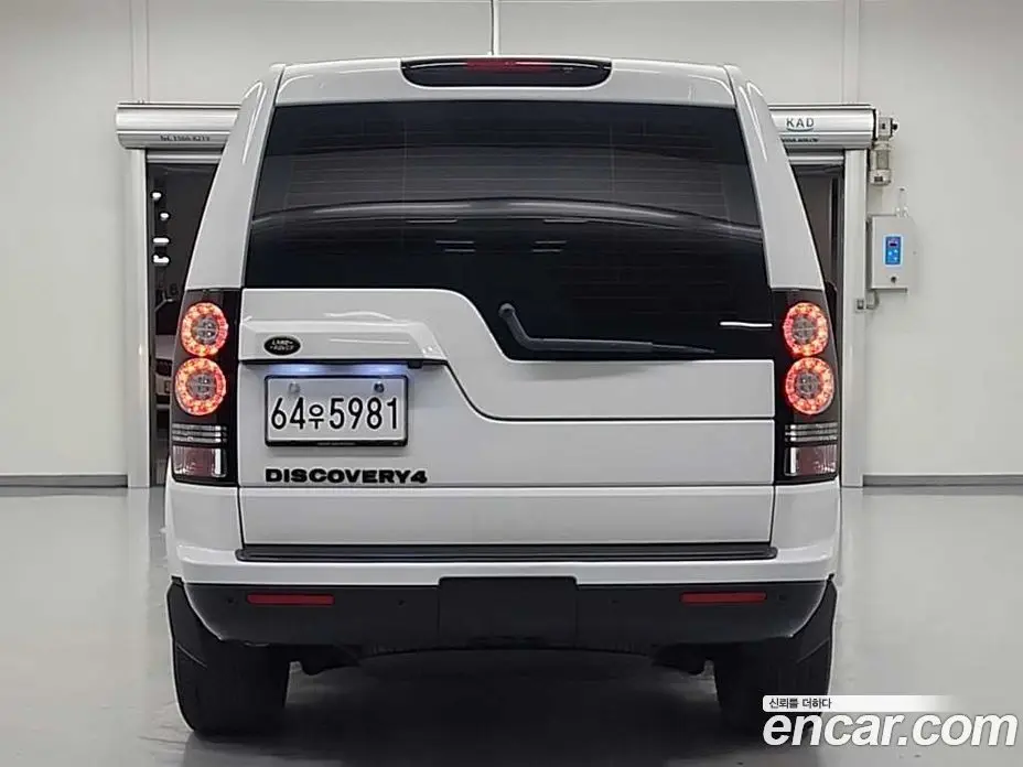 Land Rover Discovery 2015 3.0 автомат (гидро), фото 3